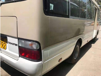 Überlandbus Toyota Coaster: das Bild 5