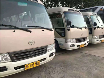 Überlandbus Toyota Coaster: das Bild 4