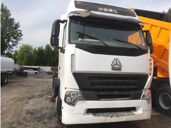 SINOTRUK HOWO Sattelzugmaschine