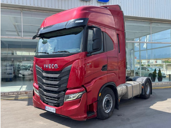 IVECO Sattelzugmaschine