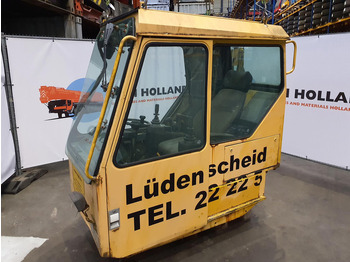 LIEBHERR Fahrerhaus und Interieur