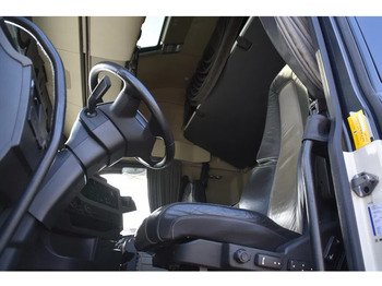 Sattelzugmaschine Volvo FH 16.750 Globetrotter XL 6x2 - RETARDER - FULL AIR - PARK. AIRCO - DYNAMIC STEERING - SLIDING FIFTH WHEEL - ALCOA'S - TOP CONDI: das Bild 4