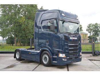 SCANIA S 450 Sattelzugmaschine