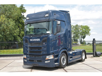 SCANIA S 450 Sattelzugmaschine
