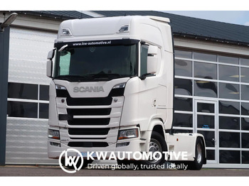 SCANIA S 450 Sattelzugmaschine