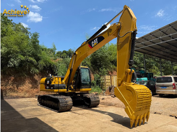 CATERPILLAR 320D2 Kettenbagger