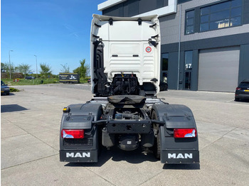 Sattelzugmaschine MAN TGX 18.510 / Intarder / 2x Tank: das Bild 5