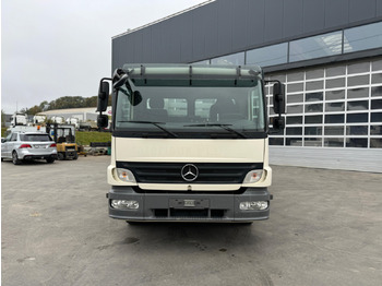 Kipper, Autokran MERCEDES Atego 1329 4x2 Hiab 088-2: das Bild 3