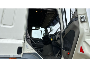 Pritsche LKW, Autokran DAF CF 85: das Bild 5