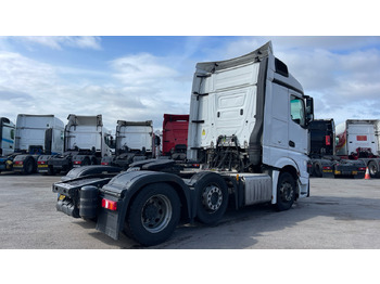 Sattelzugmaschine Mercedes-Benz Actros 2545: das Bild 4