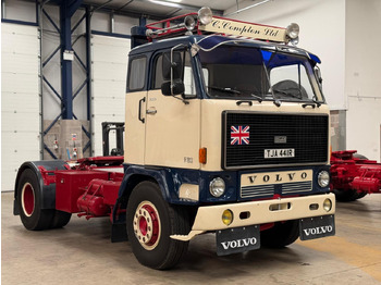 VOLVO F89 Sattelzugmaschine
