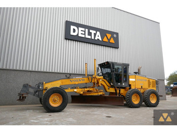 Grader Volvo G720B: das Bild 4