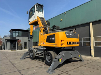 Umschlagbagger Liebherr LH 30 M: das Bild 3