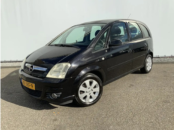 OPEL Schrägheck
