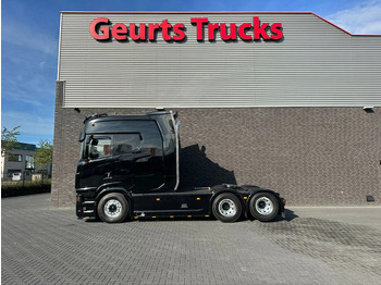 SCANIA S 660 Sattelzugmaschine