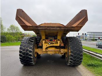 Knickgelenkter Dumper Caterpillar 740B: das Bild 4