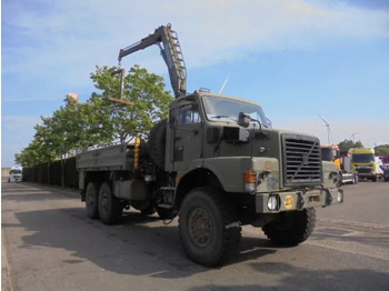 Pritsche LKW, Autokran Volvo N 10 6X6 L + FASSI: das Bild 3