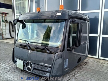 MERCEDES-BENZ Actros Fahrerhaus und Interieur