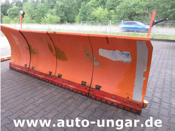 UNIMOG Schneeräumfahrzeug