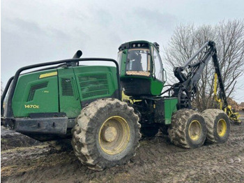 JOHN DEERE Harvester