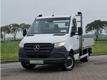 MERCEDES-BENZ Sprinter 516 Pritsche Transporter