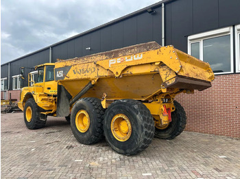 Knickgelenkter Dumper Volvo A25D: das Bild 4
