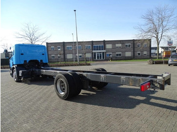 Fahrgestell LKW Scania P250 / AUTOMATIC / ONLY 155351 DKM / GOOD STATE / WB 5900 CM / FULL AIR / NAVI / EURO-6 / 2014: das Bild 3