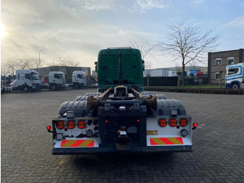 Abrollkipper Scania R520 V8 / 8X4 / BIG AXLE / AJK HOOKLIFT 30TON / LIFT+LENKACHSE / NAVI / LEATHER / FULL-AIR / AUTOMATIC / EURO-6 / 2015: das Bild 4