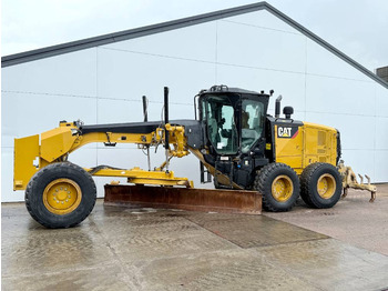 CATERPILLAR 140M Grader