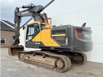 Kettenbagger Volvo EC300ENL - Oilquick / Triple Boom / Tilting Bucket: das Bild 3
