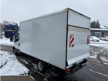 Koffer Transporter Iveco Daily 35C16: das Bild 4 Koffer Transporter Iveco Daily 35C16: das Bild 4