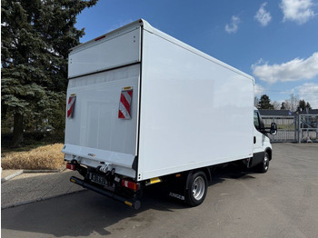 Koffer Transporter Iveco Daily 35C16: das Bild 4