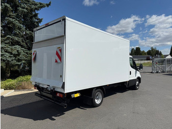 Koffer Transporter Iveco Daily 35C16: das Bild 2