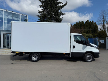 Koffer Transporter Iveco Daily 35C16: das Bild 3