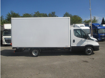 Koffer Transporter Iveco Daily 35C16: das Bild 4