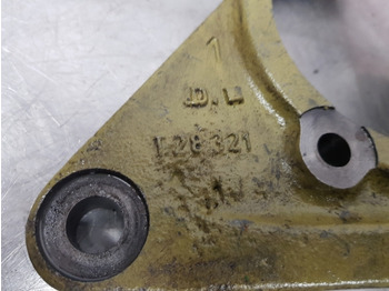 Getriebe John Deere 3130, 3030 Transmission Countershaft Support T28321: das Bild 3