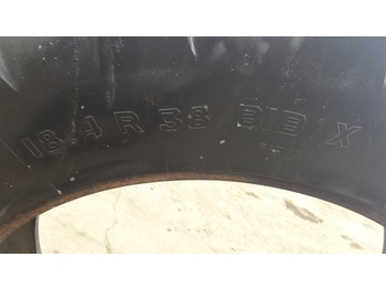Reifen für Landmaschine Old Stock Old Stock 18.4 R 38 Michelin: das Bild 2