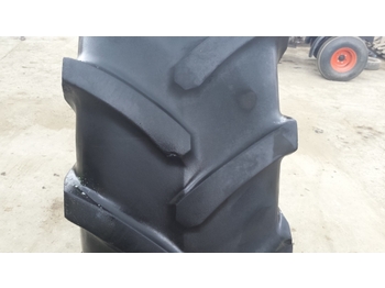 Reifen für Landmaschine Old Stock Old Stock 18.4 R 38 Michelin: das Bild 3