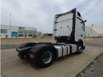 Sattelzugmaschine Mercedes-Benz Actros 5 1845 BigSpace: das Bild 3