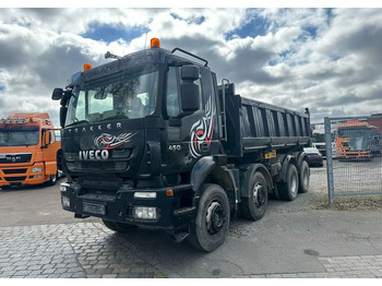 IVECO Trakker Kipper