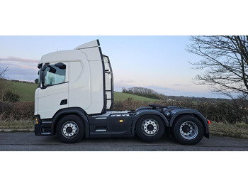 Sattelzugmaschine Scania R450: das Bild 2