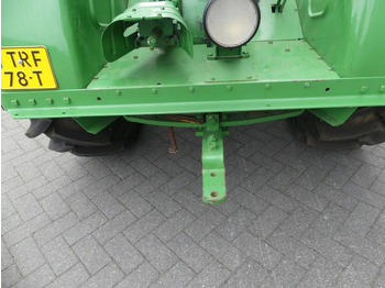 Traktor John-Deere D: das Bild 5