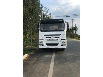 SINOTRUK HOWO Sattelzugmaschine
