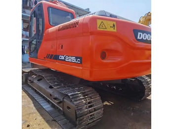 DOOSAN DX225 Kettenbagger