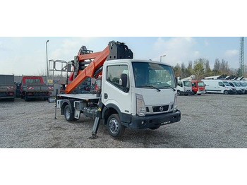 NISSAN LKW mit Arbeitsbühne