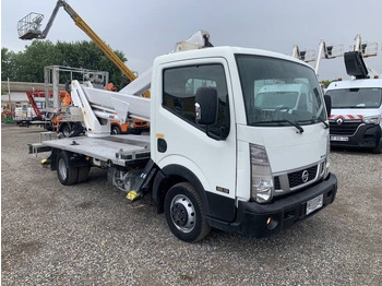 NISSAN LKW mit Arbeitsbühne