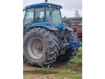 Traktor FORD 8670: das Bild 3