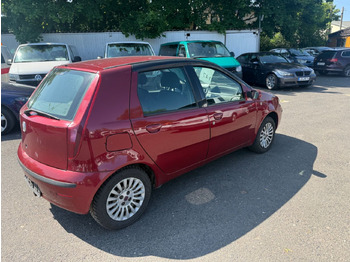 Limousine Fiat Punto Aktueller HU: das Bild 4