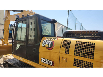 CATERPILLAR 323D3 Kettenbagger