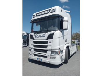 SCANIA R 520 Sattelzugmaschine